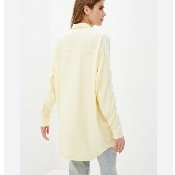 NWT Adidas Satin Yellow Oversized Button Down Shirt Womens Size M - Picture 2 of 11
